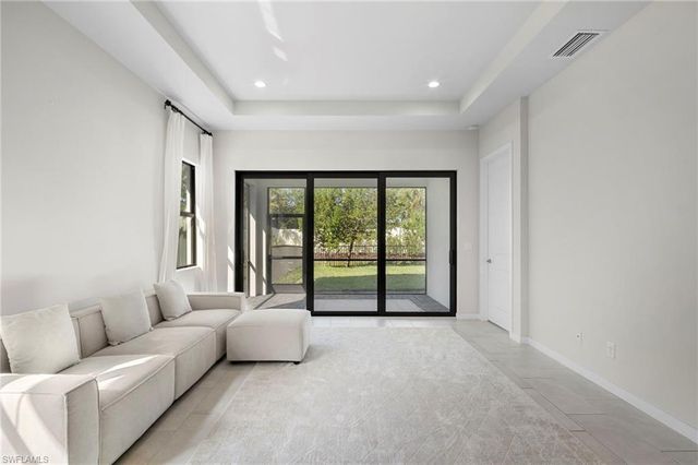 14720 Kingfisher LOOP, Naples, FL 34120