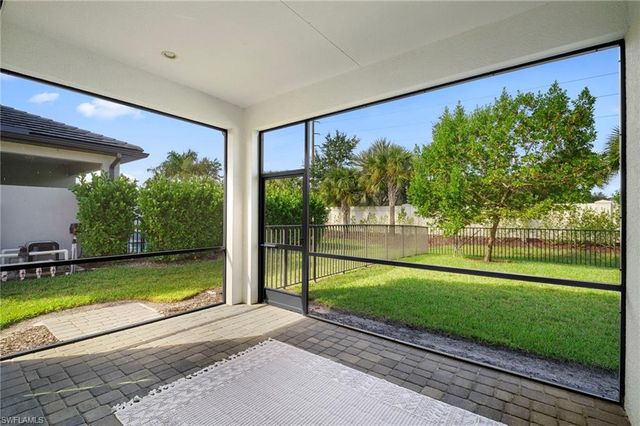 14720 Kingfisher LOOP, Naples, FL 34120