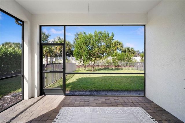 14720 Kingfisher LOOP, Naples, FL 34120