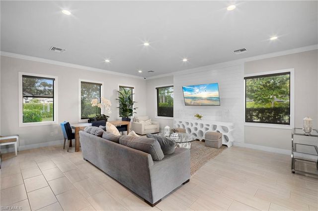 14720 Kingfisher LOOP, Naples, FL 34120