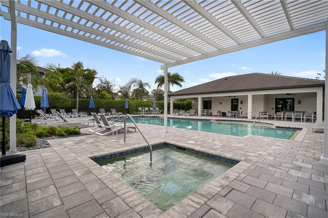 14720 Kingfisher LOOP, Naples, FL 34120