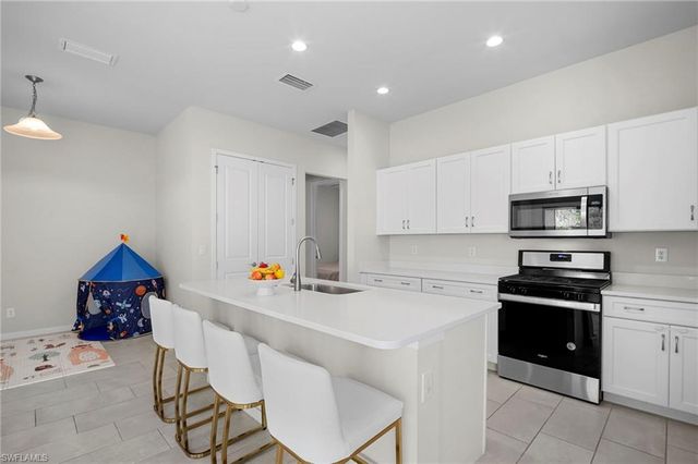 14720 Kingfisher LOOP, Naples, FL 34120