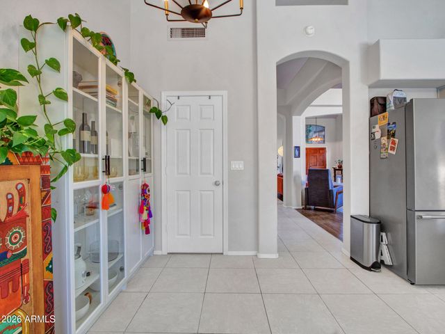 16621 S 14TH Street, Phoenix, AZ 85048