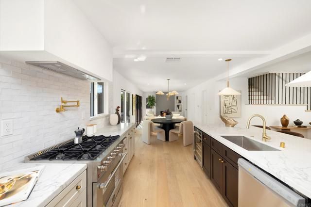 21792 Kaneohe Ln, Huntington Beach, CA 92646