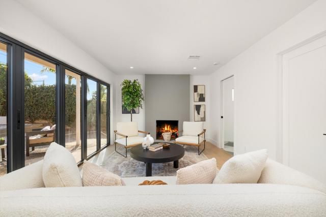 21792 Kaneohe Ln, Huntington Beach, CA 92646