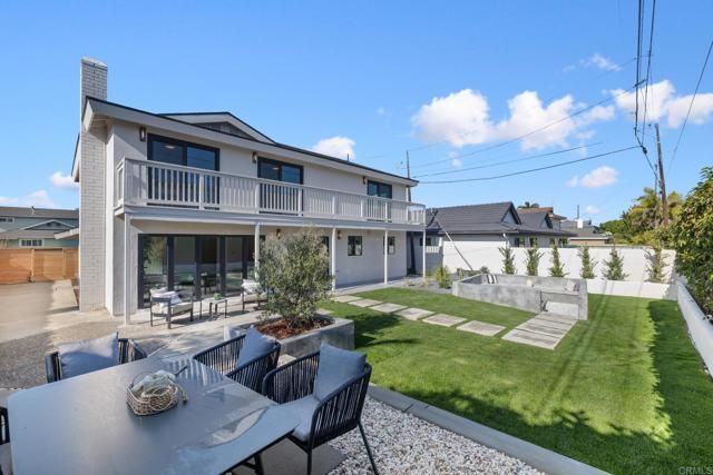 21792 Kaneohe Ln, Huntington Beach, CA 92646