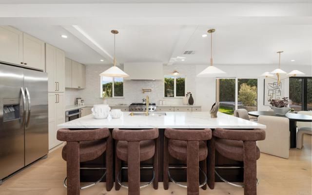 21792 Kaneohe Ln, Huntington Beach, CA 92646