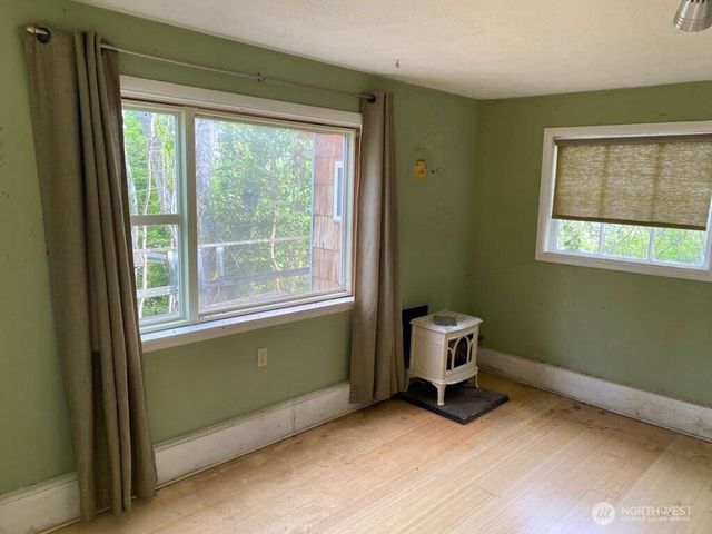 11420 103rd Avenue SW, Vashon, WA 98070