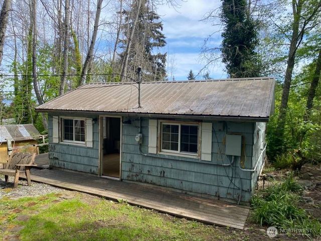 11420 103rd Avenue SW, Vashon, WA 98070