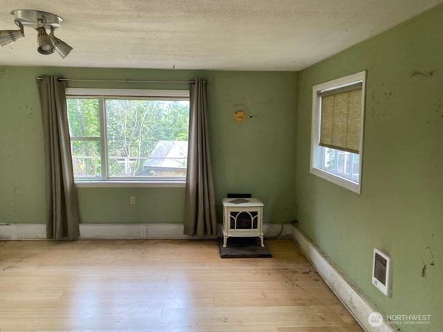 11420 103rd Avenue SW, Vashon, WA 98070