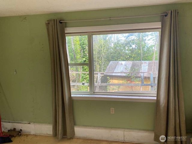 11420 103rd Avenue SW, Vashon, WA 98070
