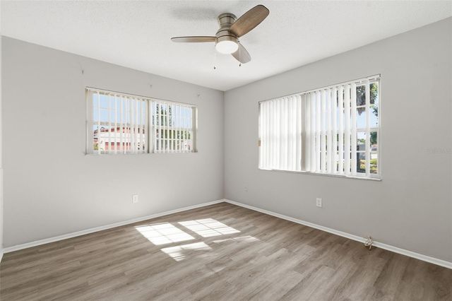 9993 86TH ST, Seminole, FL 33777