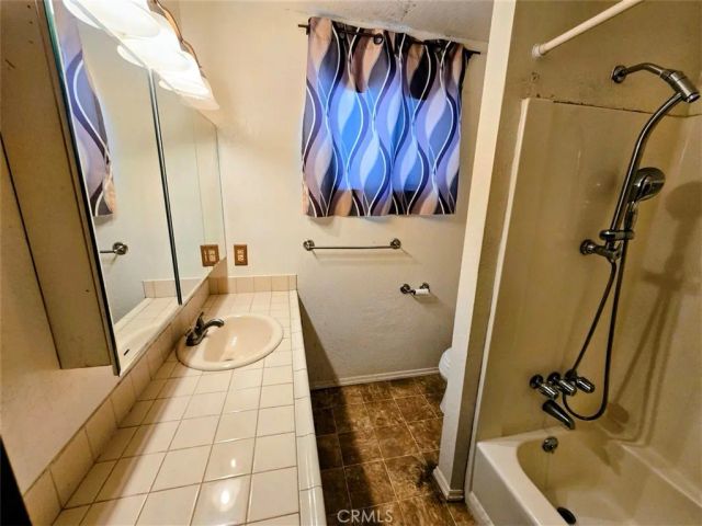 981 Lausanne Drive, Crestline, CA 92325