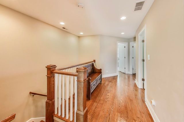 6067 N OCONTO Avenue, Chicago, IL 60631