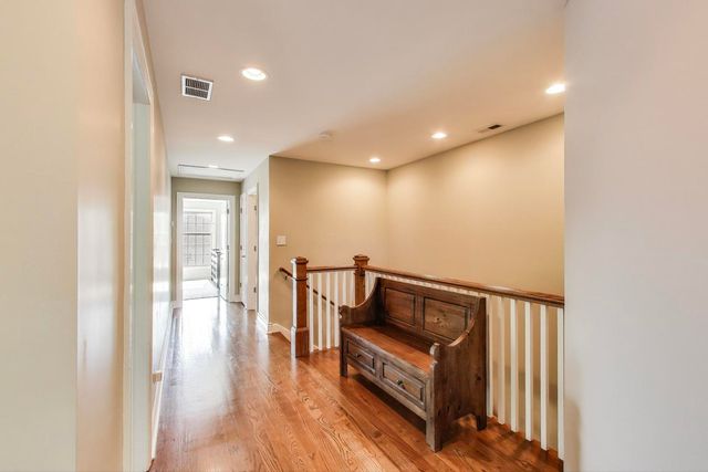 6067 N OCONTO Avenue, Chicago, IL 60631