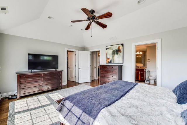 6067 N OCONTO Avenue, Chicago, IL 60631
