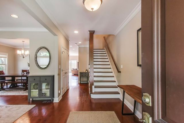 6067 N OCONTO Avenue, Chicago, IL 60631