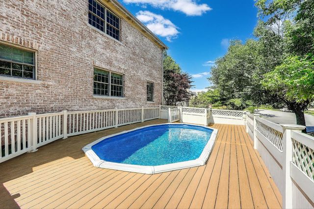 6067 N OCONTO Avenue, Chicago, IL 60631