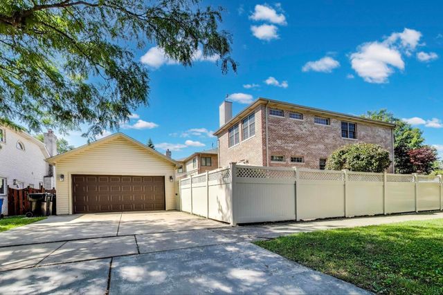 6067 N OCONTO Avenue, Chicago, IL 60631