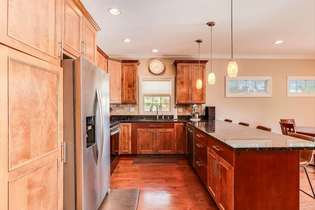 6067 N OCONTO Avenue, Chicago, IL 60631