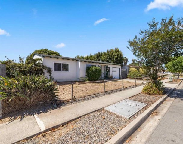 3153 Idlewild Way, San Diego, CA 92117