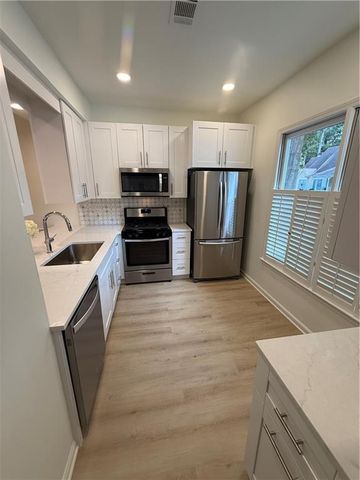 183 Victoria Way, Roswell, GA 30075