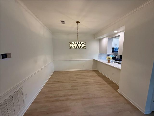 183 Victoria Way, Roswell, GA 30075