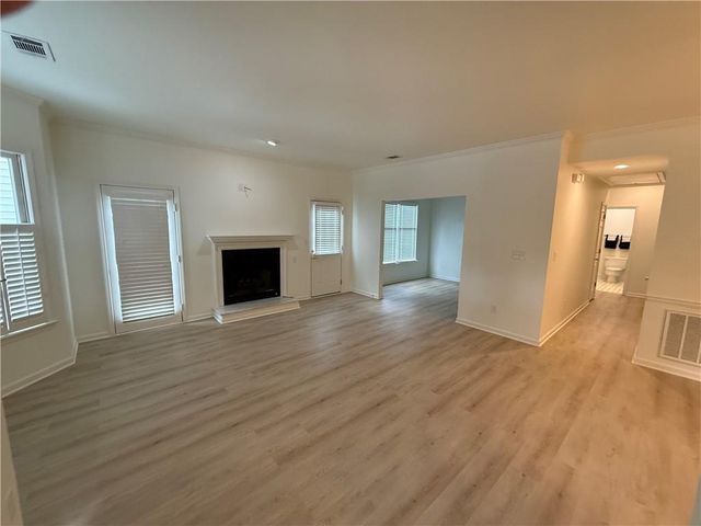 183 Victoria Way, Roswell, GA 30075