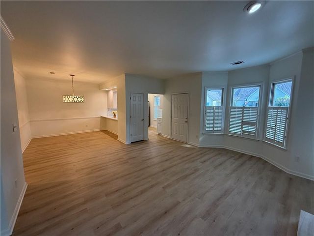 183 Victoria Way, Roswell, GA 30075