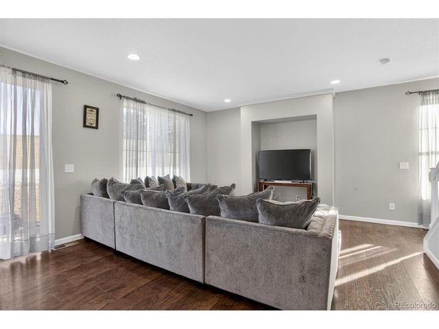 10968 Dayton Way, Commerce City, CO 80640