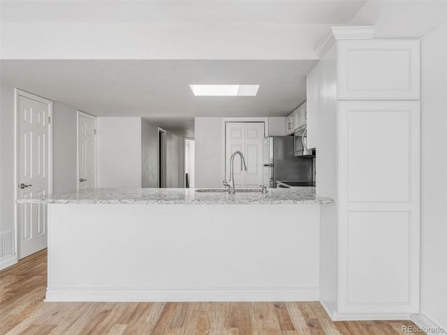 1226 S Monaco Street Parkway 307, Denver, CO 80224