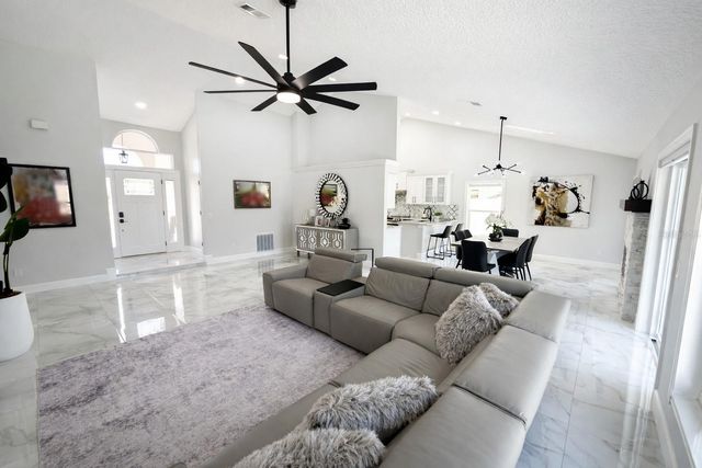 1461 MONA DRIVE, Kissimmee, FL 34744