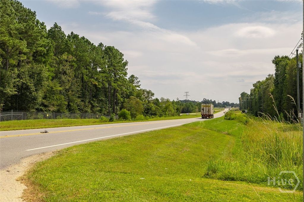 Image 5 of property listing at 650 Old Augusta Road S, Rincon, GA 31326