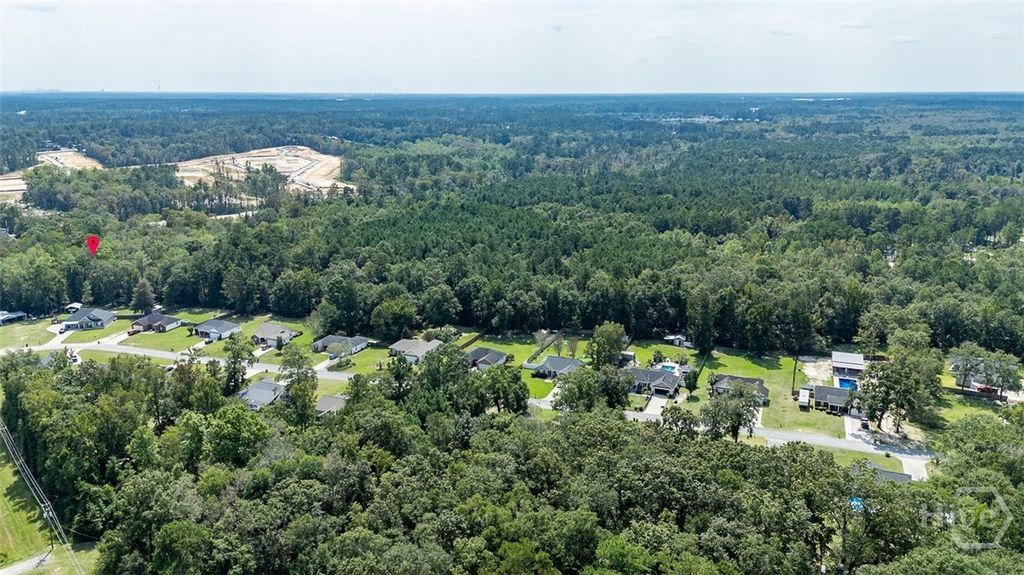 Image 9 of property listing at 650 Old Augusta Road S, Rincon, GA 31326