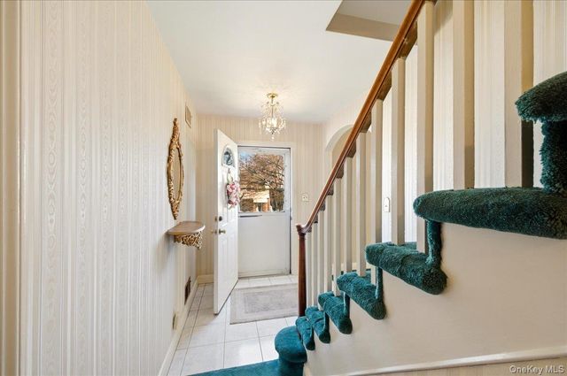 136 Roundhill Drive, Yonkers, NY 10710