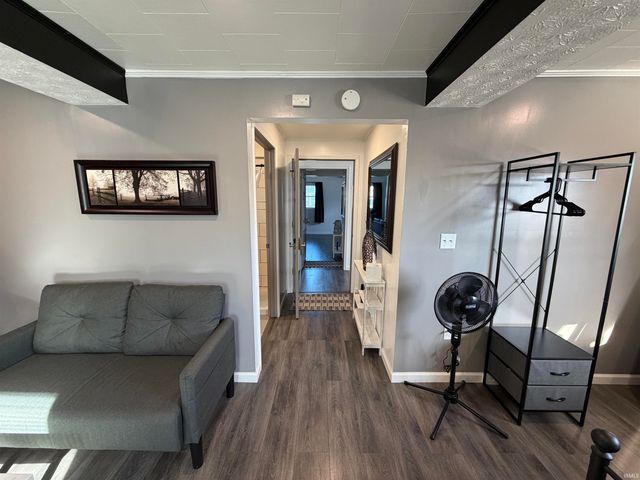 88 SE 1st Street, Linton, IN 47441