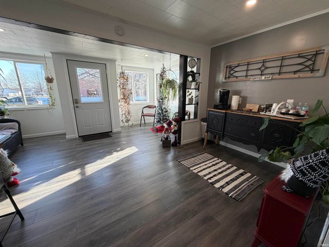 88 SE 1st Street, Linton, IN 47441