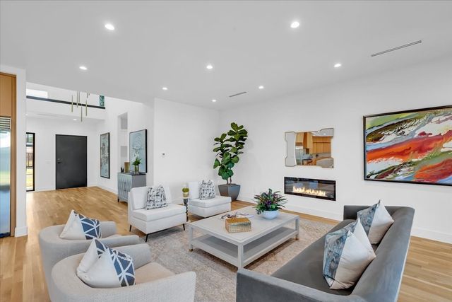 3753 Bolivar Drive, Dallas, TX 75220