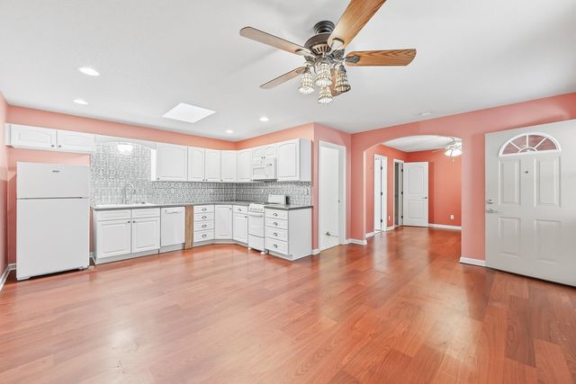 601 Scott St, Valley Center, KS 67147