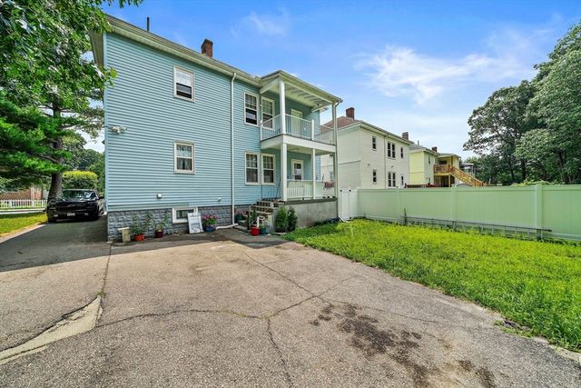 62 Favre 2, Boston, MA 02126