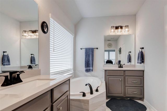 10714 Maia Mills Court, Richmond, TX 77406