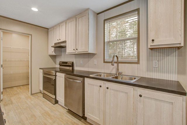 3450 Sniders Highway, Walterboro, SC 29488