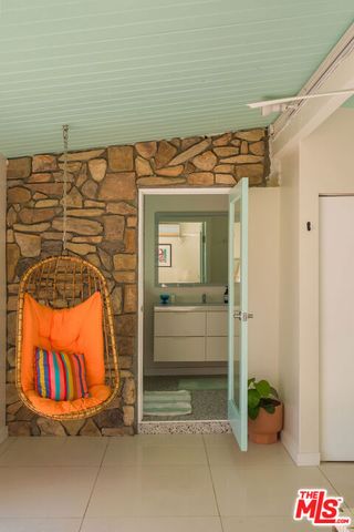 22 Gladys Circle, Palm Springs, CA 92262