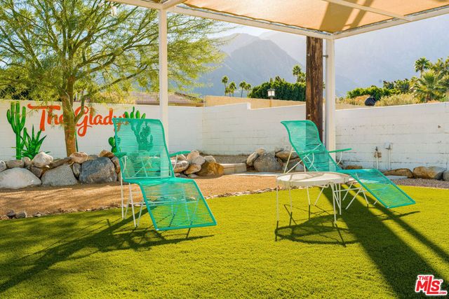 22 Gladys Circle, Palm Springs, CA 92262