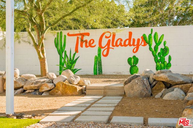 22 Gladys Circle, Palm Springs, CA 92262