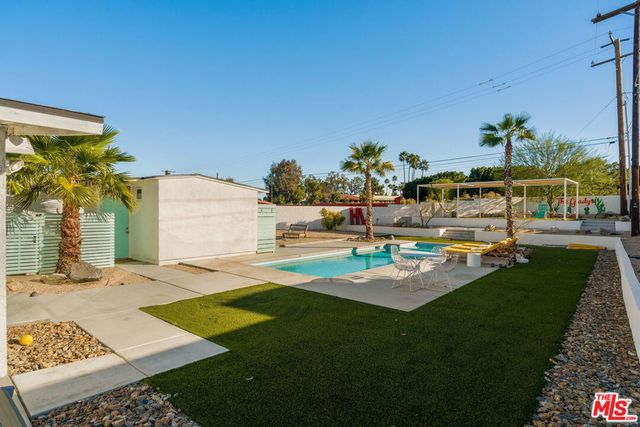 22 Gladys Circle, Palm Springs, CA 92262