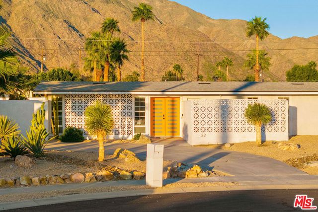 22 Gladys Circle, Palm Springs, CA 92262