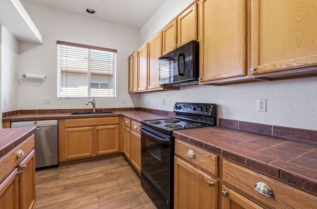 6519 S 5th Way, Phoenix, AZ 85042