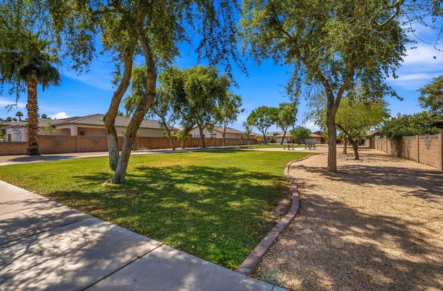 6519 S 5th Way, Phoenix, AZ 85042