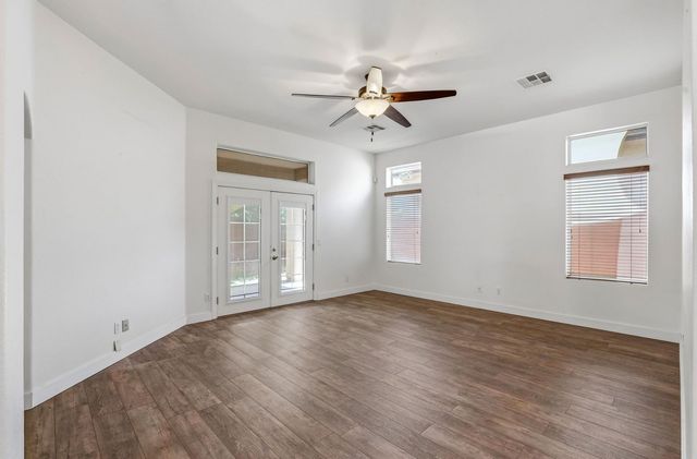 6519 S 5th Way, Phoenix, AZ 85042